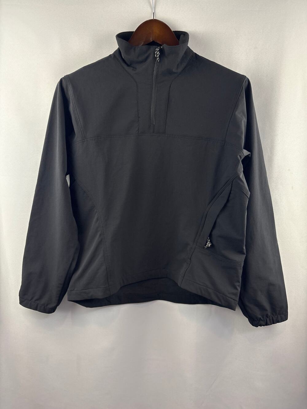 Women’s Montana Mountaineering Medium Black Half Zip Pullover
